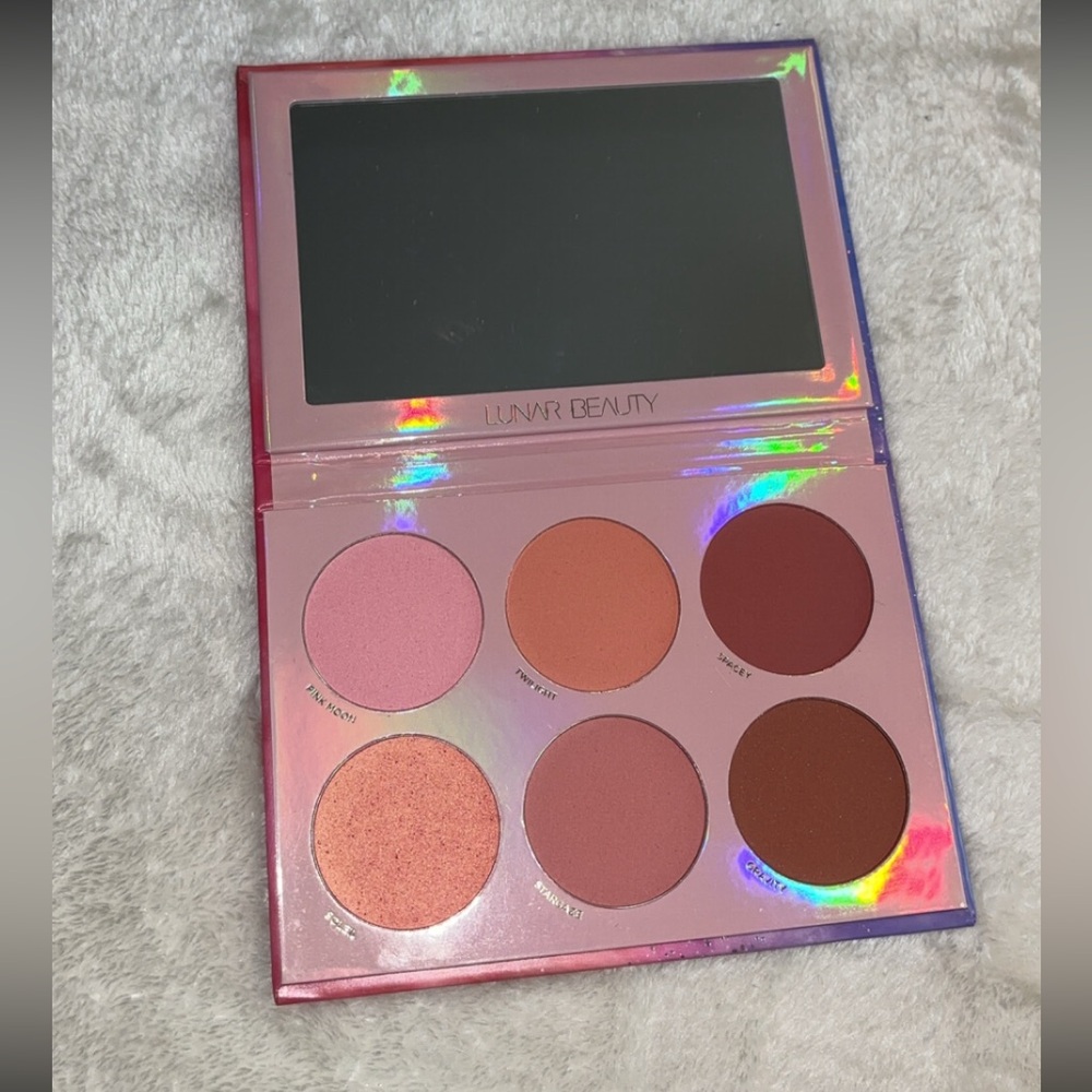 Lunar Beauty Moon Prism Blush Palette - Picture 3 of 8